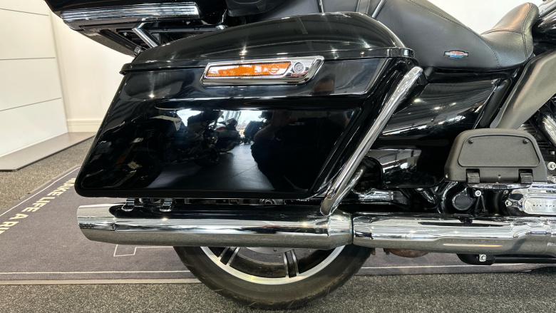 Harley-Davidson Touring Electra Glide FLHTK Vivid Black (21MY)